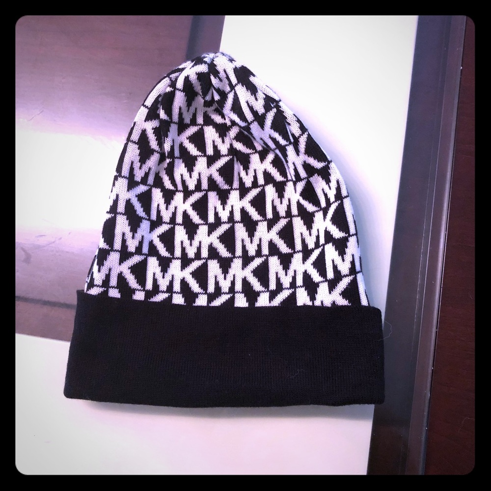 Michael Kors hat